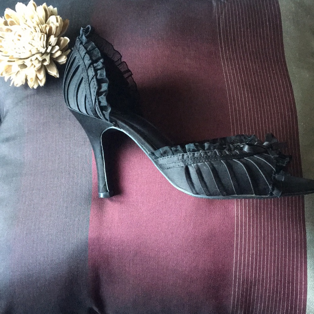 High heels - Picture 2 of 2